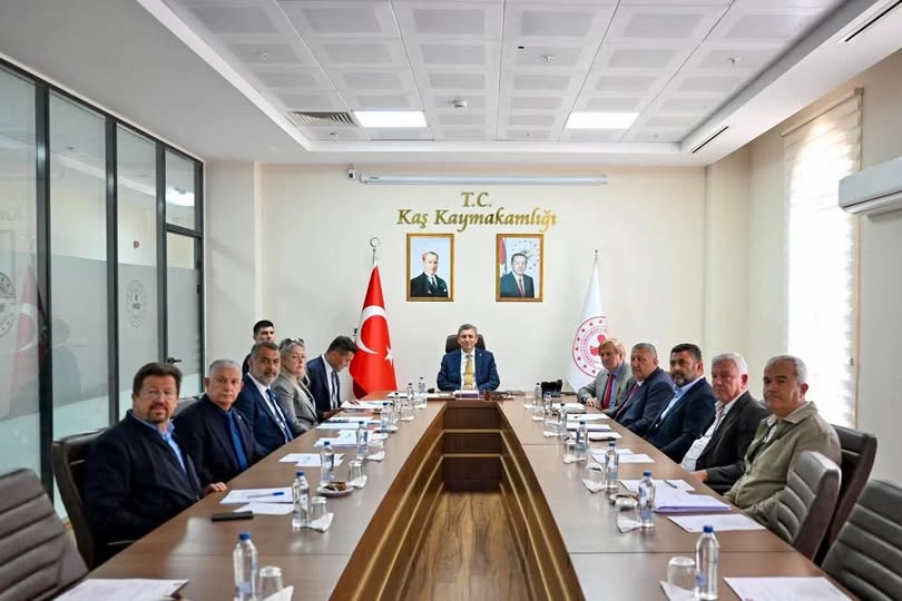 Kaş Gıda İhtisas Organize Sanayi Bölgesi Müteşebbis Heyet Toplantısı, Antalya Valisi Hulusi Şahin başkanlığında gerçekleştirildi.