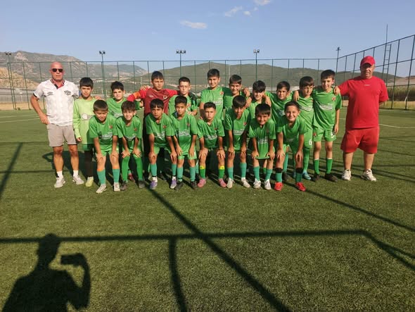 U 13 namağlüp şampıyon