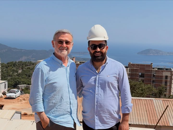 ÜNLÜ OYUNCU MÜFİT KAYACAN’DAN TOKİ ŞANTİYESİNE SÜRPRİZ ZİYARET