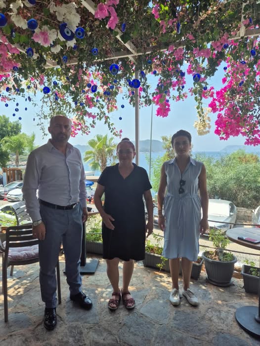 Barak Kadın Girişimi Üretim ve İşletme Kooperatifi’ne Ziyaret Kaş Kaş İlçe Milli Eğitim Müdürü Arif Aydeniz, Barak Kadın Girişimi Üretim ve İşletme Kooperatifi Başkanı Aslı Veznecioğlu’nu ziyaret etti.