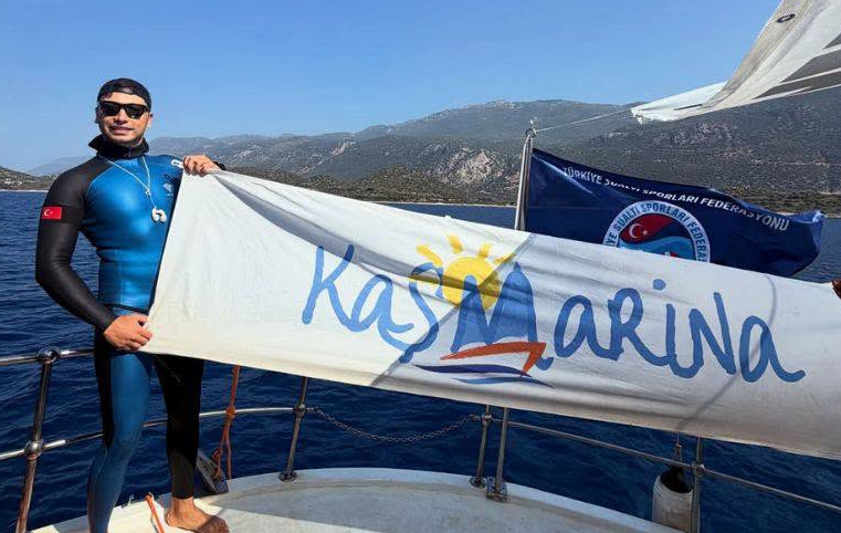 Milli sporcu Görkem Gedik, serbest dalışta Türkiye şampiyonu oldu