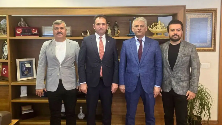 Antalya'da 1000 Tesiste Tapu Alarmı! Küçük Oteller İçin Ankara Devrede Antalya Otelciler Pansiyoncular Odası Başkanı Özcan Sucu, küçük otel ve pansiyonların SGK teşviki kapsamına alınması, 100 bin TL'yi bulan belge maliyeti ve tek tapu zorunluluğunun yara